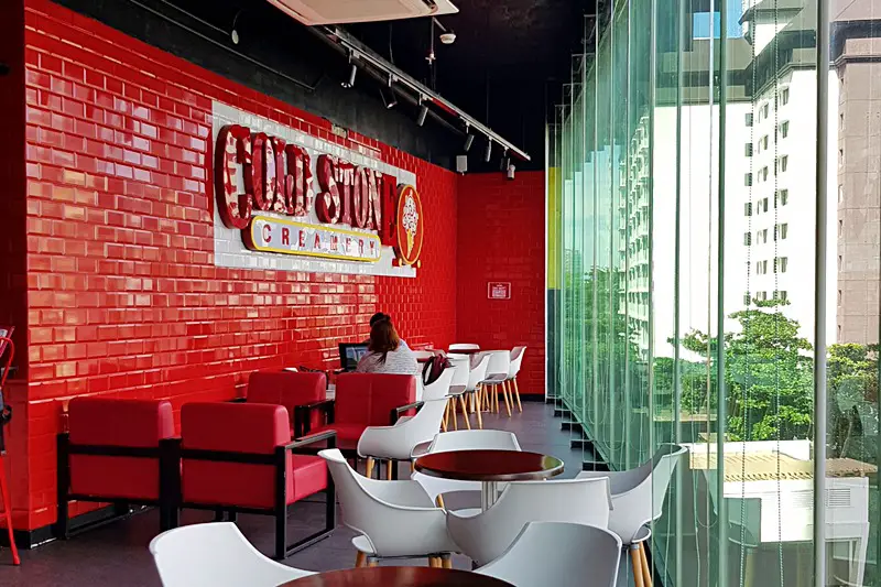 inside cold stone cebu ayala