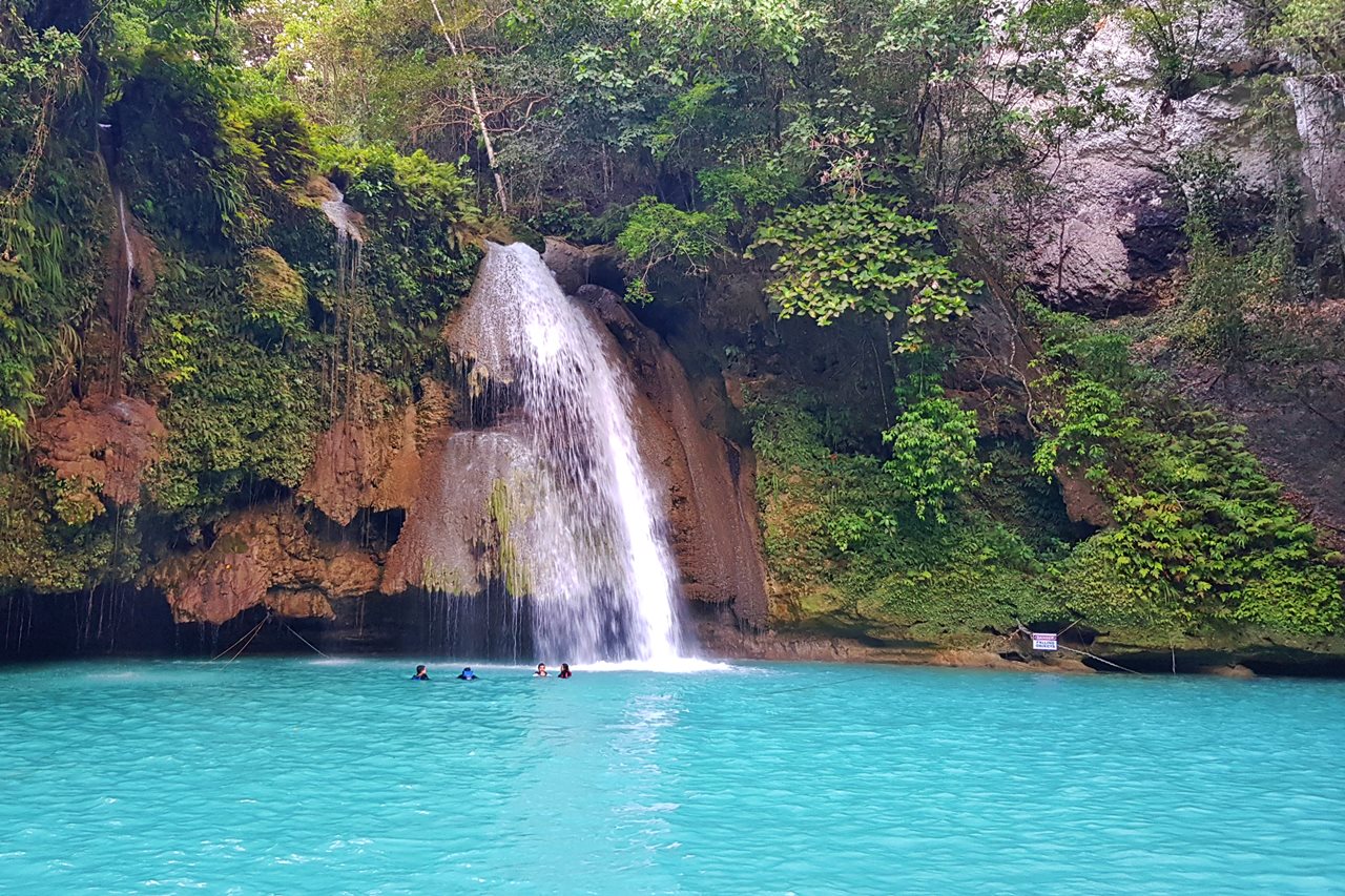 cebu kawasan falls