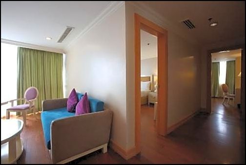 Executive Corner Suite (2-Bedroom)