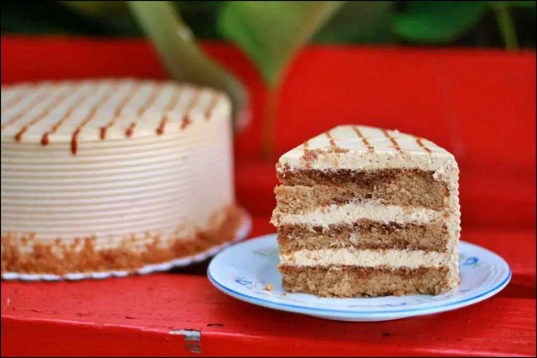 CARAMEL CAKE