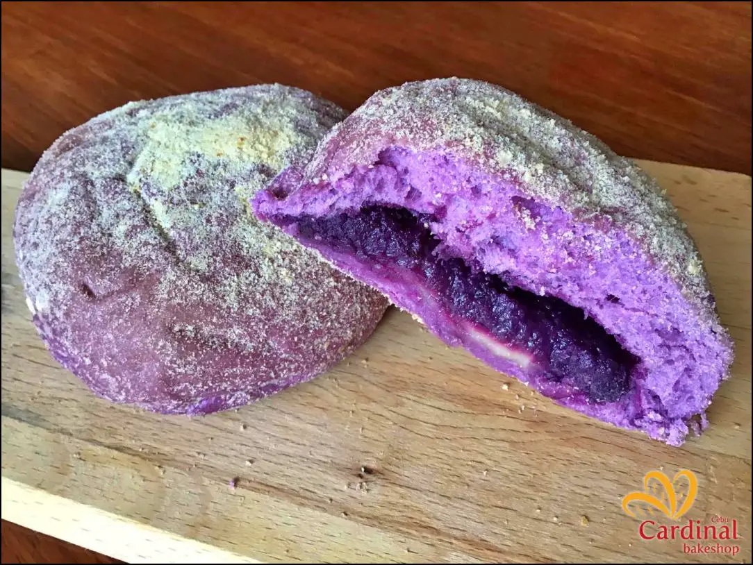 UBE CHEESE PANDESAL